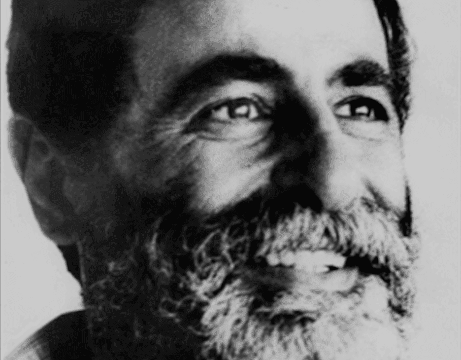 Mahdi Amel hieß eigentlich Hassan Hamdan. Zum Zeitpunkt seiner Ermordung war er in der nationalen Führung der Kommunistischen Partei Libanons.