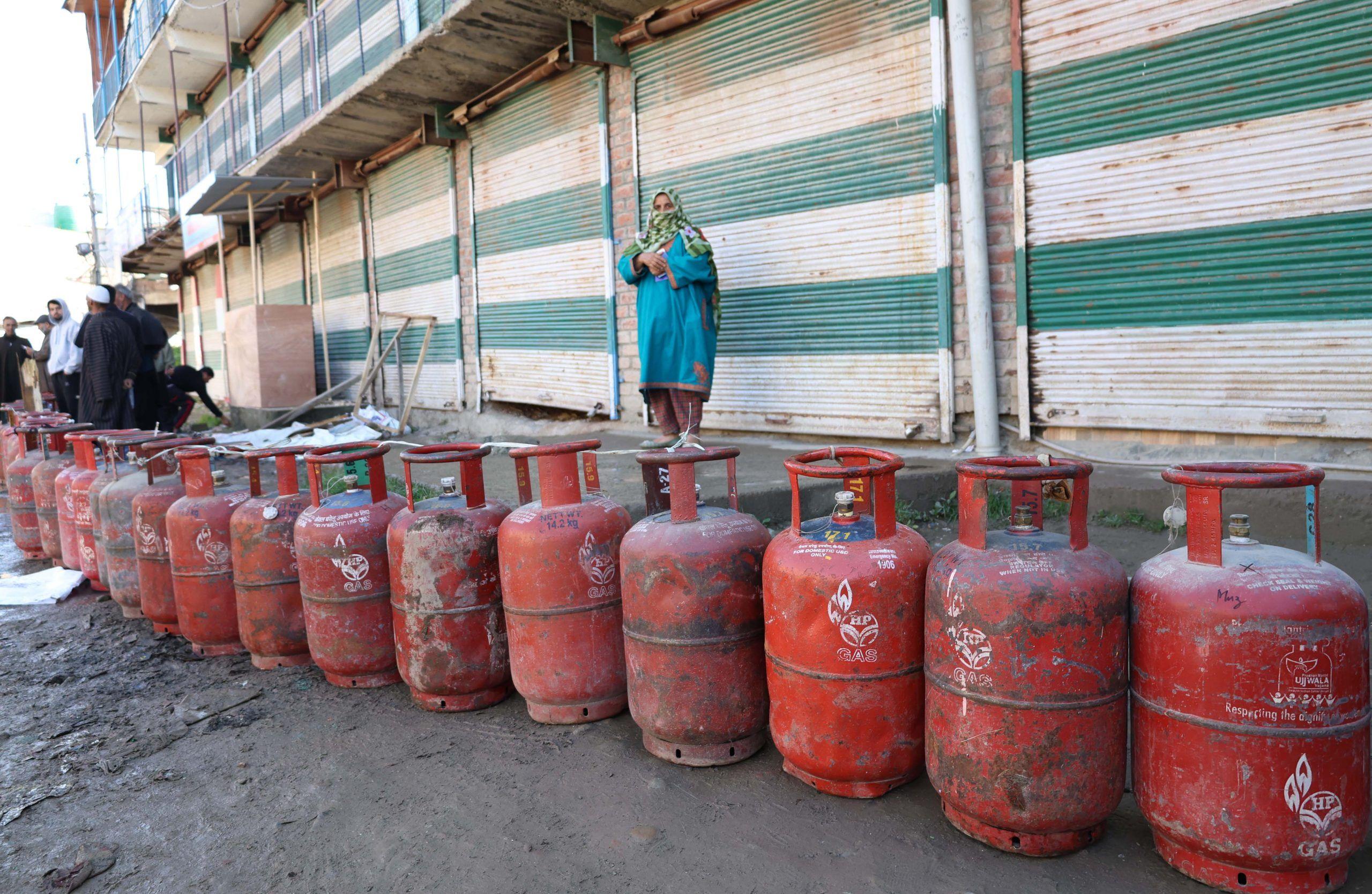 Indiens Umstellung auf eine marktgebundene LPG-Preisgestaltung lässt den Energiepreisschock direkt auf die Haushalte durchschlagen.