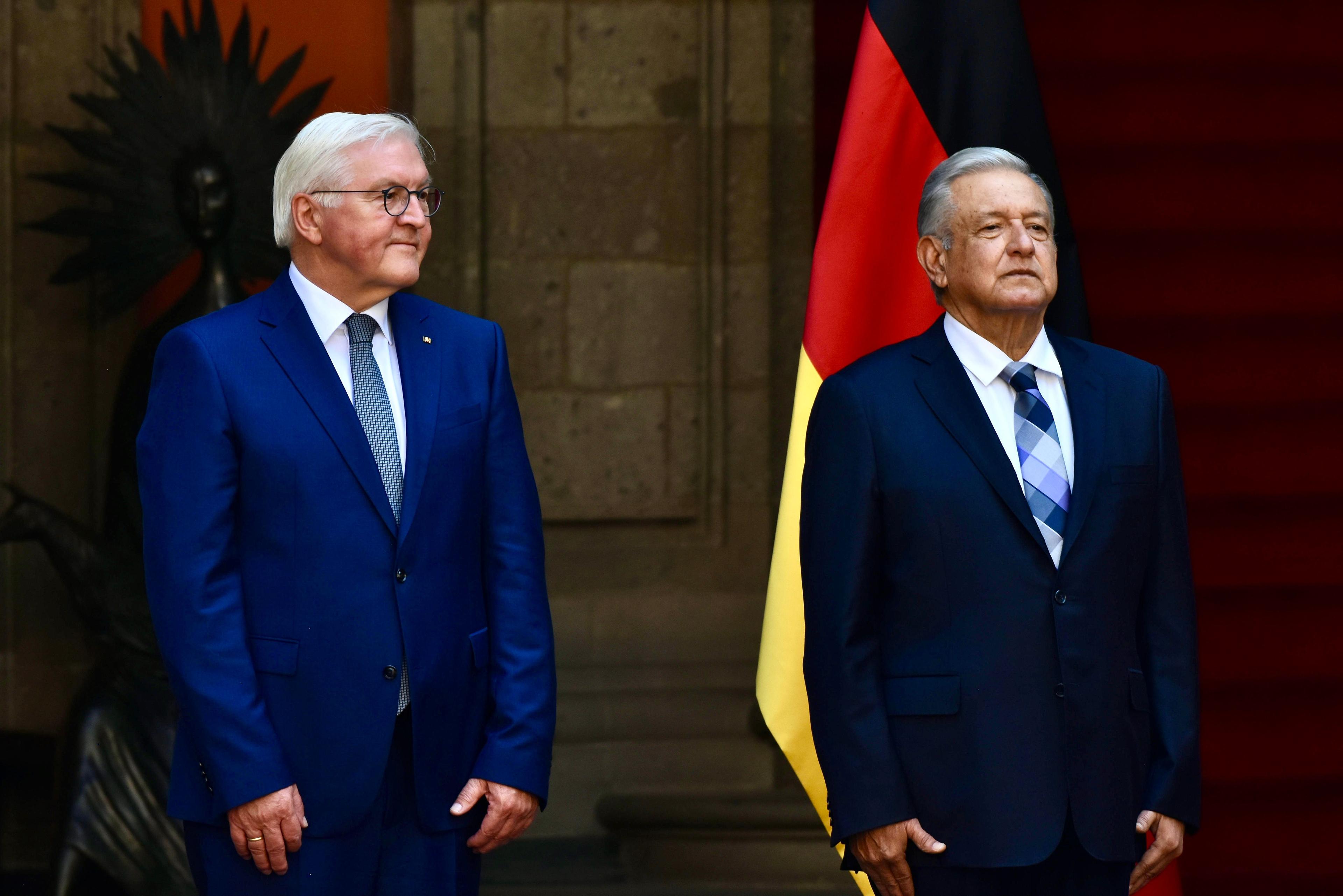 Das wäre doch mal was: Bundespräsident Steinmeier bei der Amtseinführung eines deutschen AMLO. (In Wirklichkeit handelt es sich um ein Foto von einem Staatsbesuch in Mexiko im Jahr 2022.)