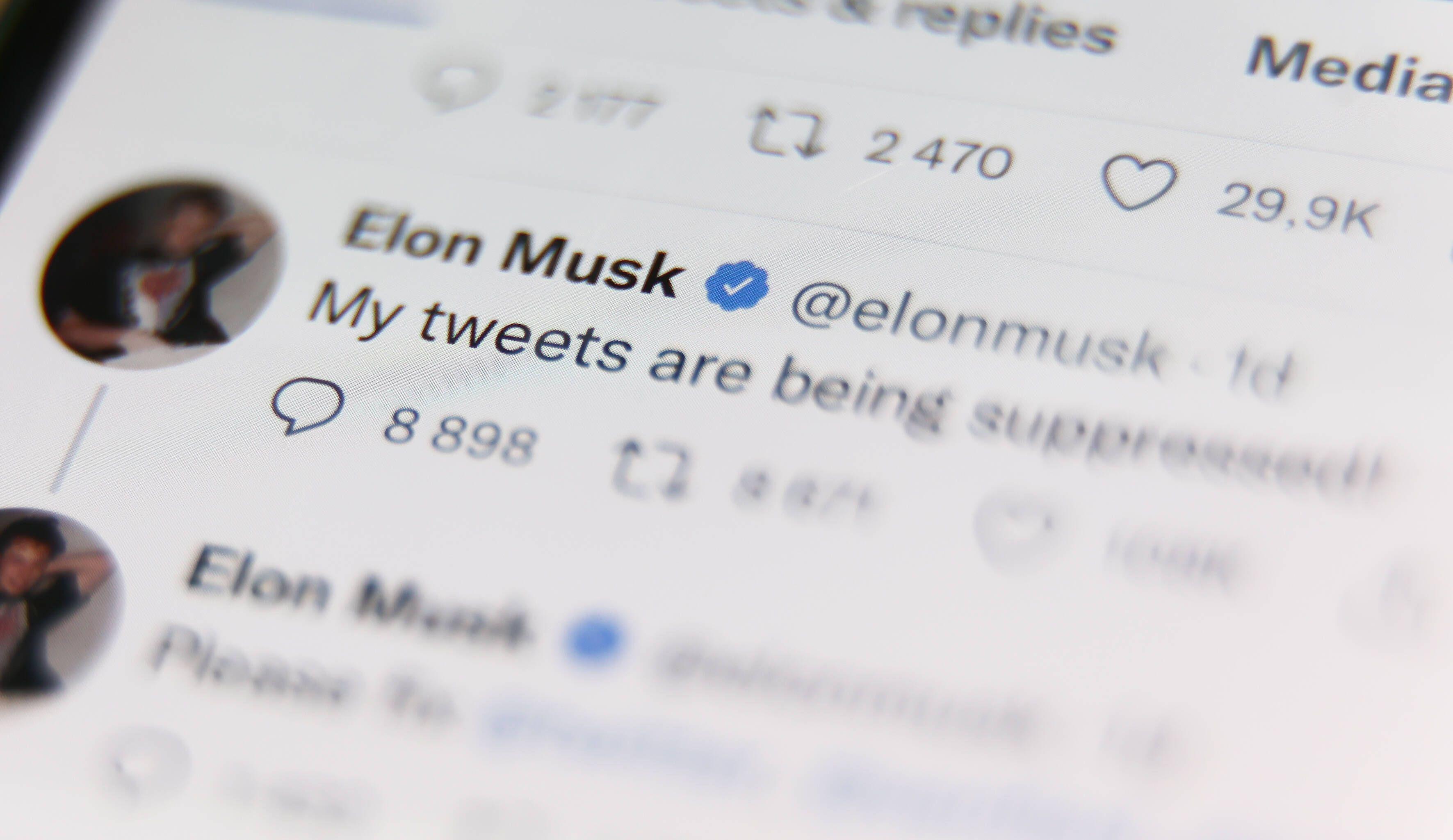 Wer den Algorithmus nicht versteht, kann schnell eine Verschwörung riechen – eine Neigung, die Elon Musk schließlich dazu brachte, Twitter zu einem enorm überhöhten Preis zu kaufen.