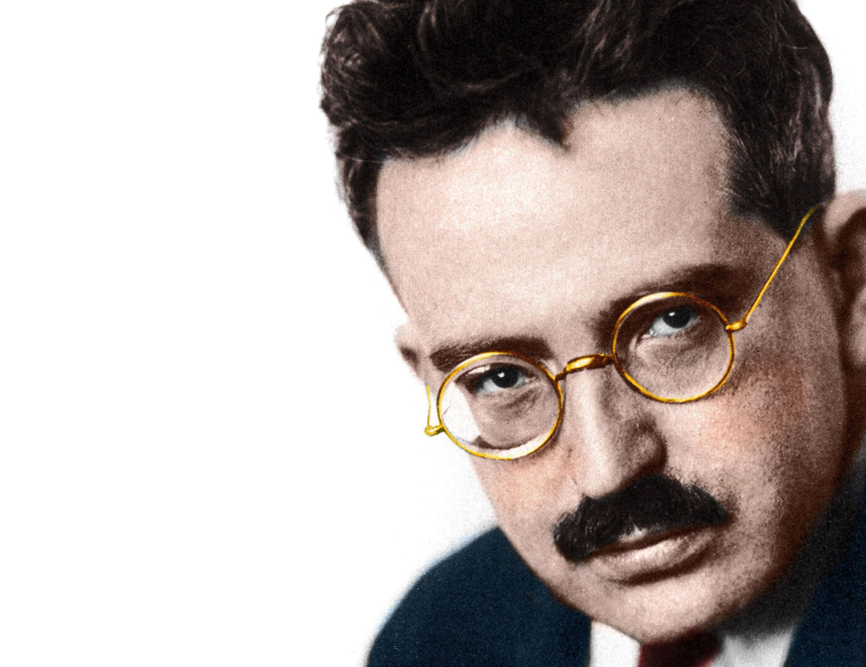 Denkern wie Walter Benjamin wirft Samuel Farber vor, sich in Reaktion auf die Niederlage des Marxismus von der Politik distanziert und der Philosophie zugewandt zu haben.