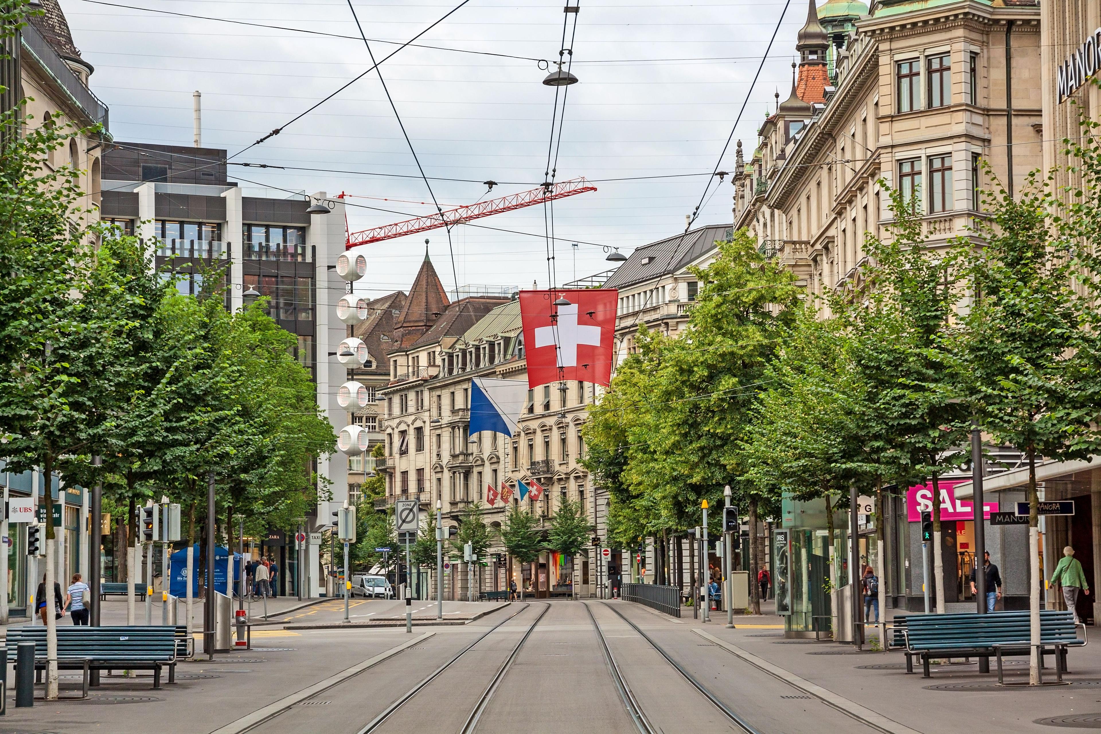 Die Bahnhofstraße Shopping-Meile in Zürich.