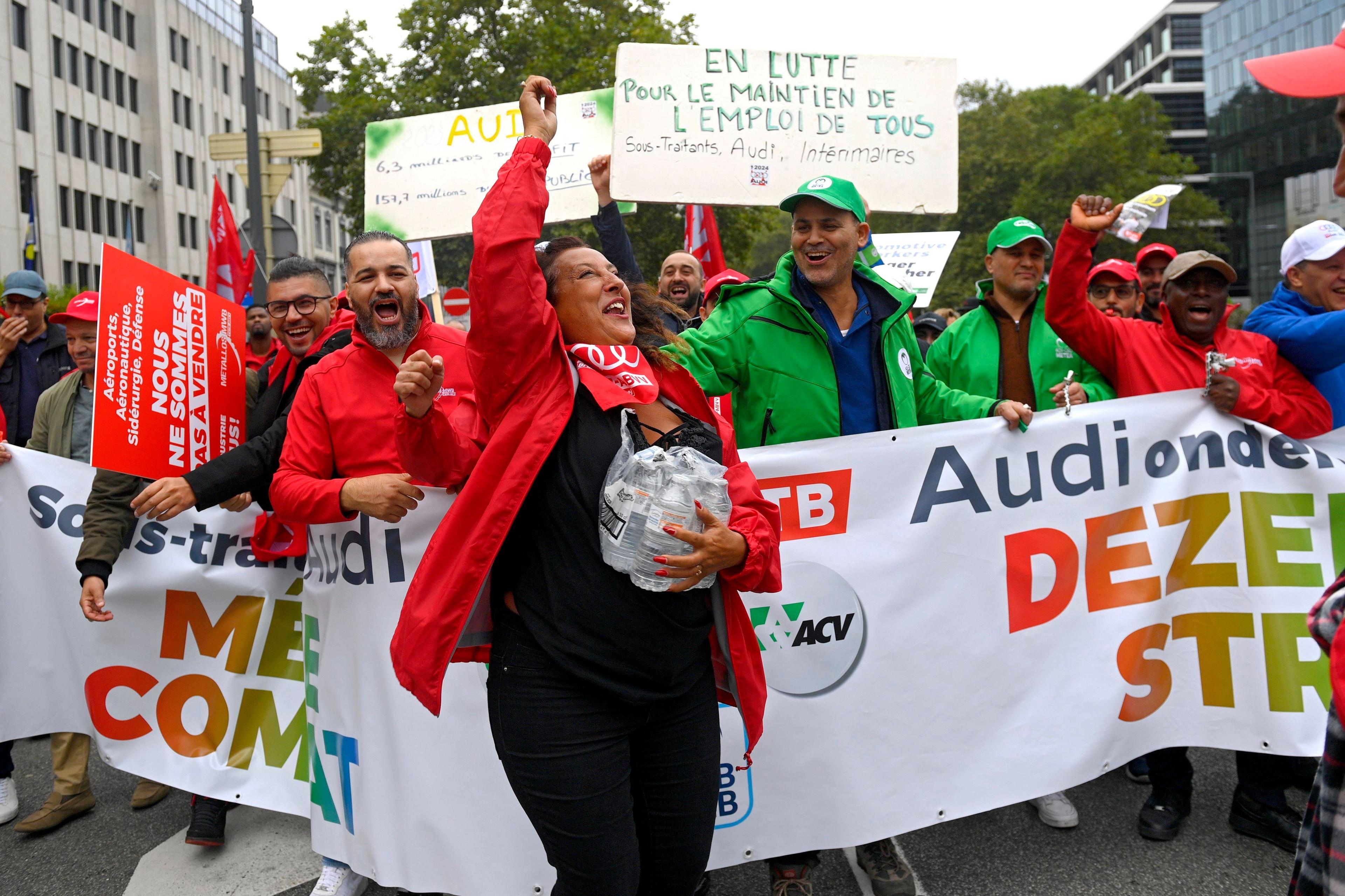 Vertreter der Gewerkschaft FGTB bei der Demonstration in Solidarität mit den Audi-Beschäftigten in Brüssel, 16. September 2024.