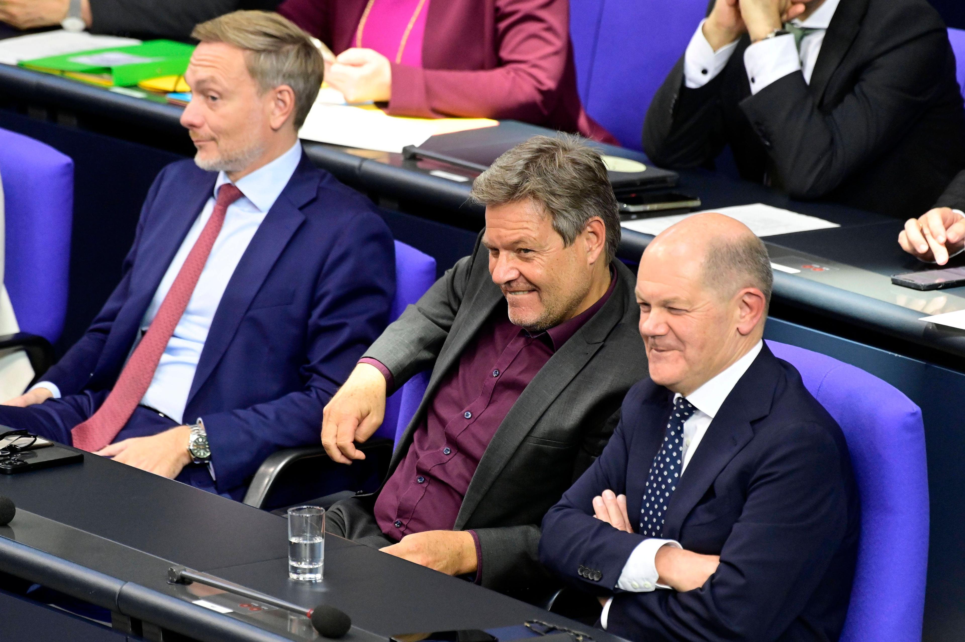 Haben inzwischen nicht mehr gut lachen: Die Parteien der linksliberalen Ampel stecken im Umfragetief.