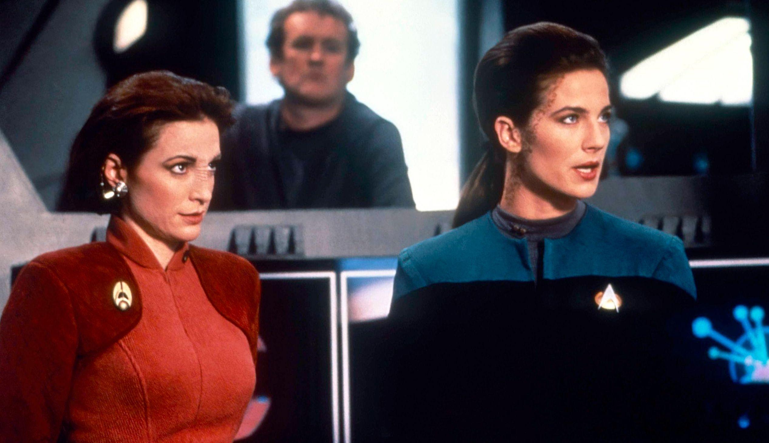 Terry Farrell als Jadzia Dax und Nana Visitor als Major Kira Nerys in »Star Trek: Deep Space Nine.«