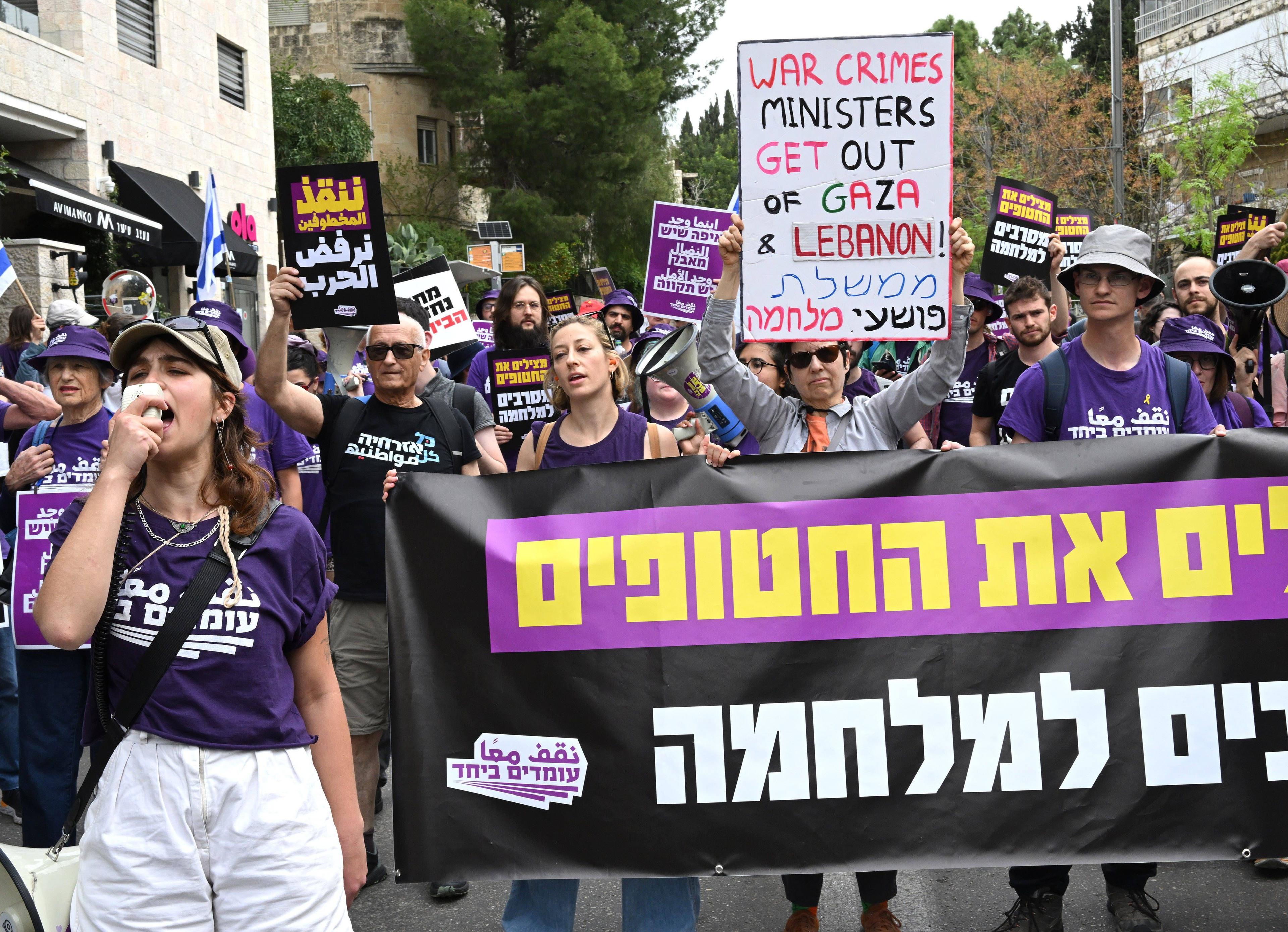 Auch die israelisch-palästinensische Organisation Standing Together, die sich für Frieden und gegen die Besatzung engagiert, ist Ziel von Boykottaufrufen.
