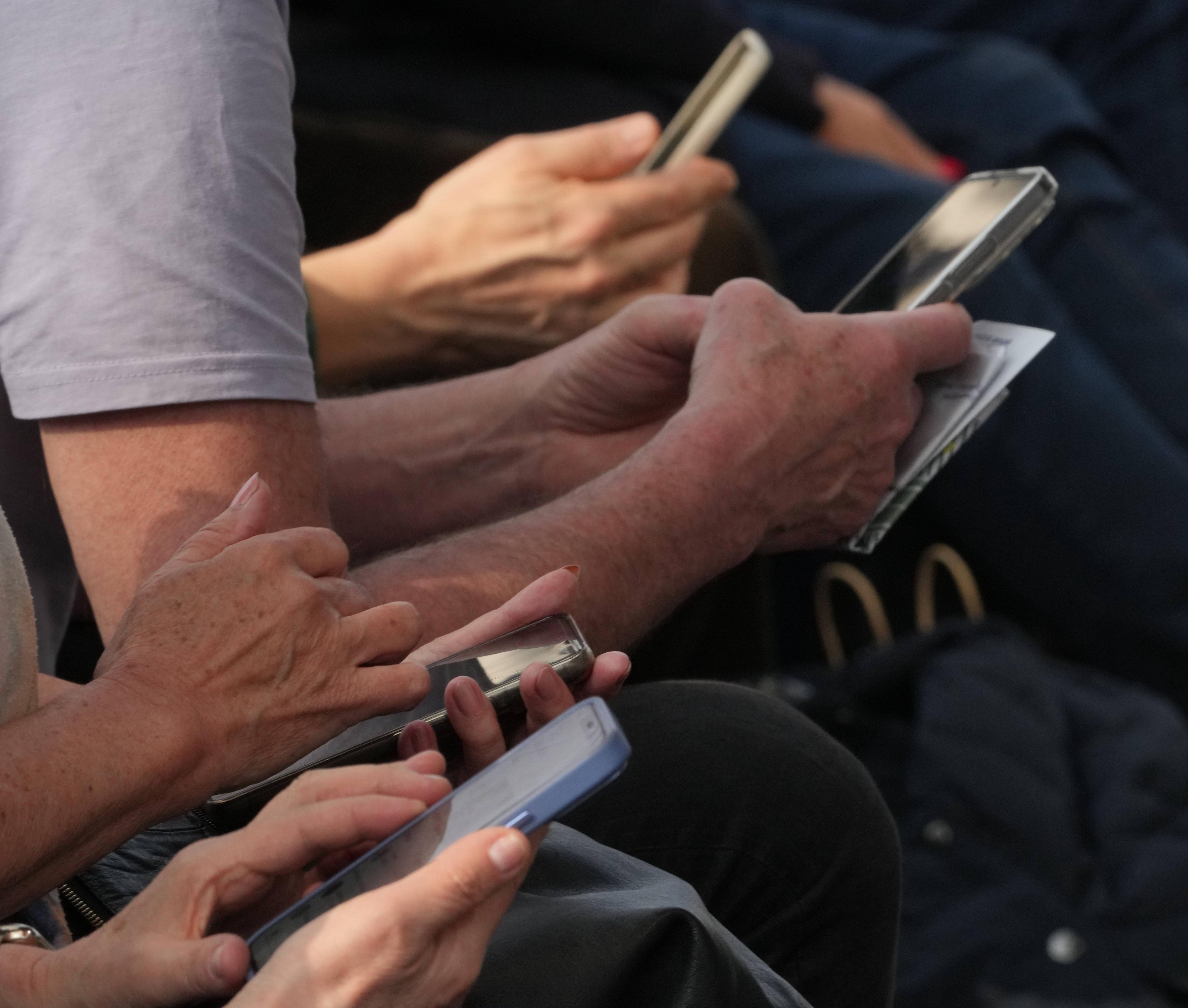 Der neue Leviathan setzt sich nicht mehr aus Bürgern zusammen, sondern aus digitalen Identitäten, immer griffbereit auf dem Smartphone.