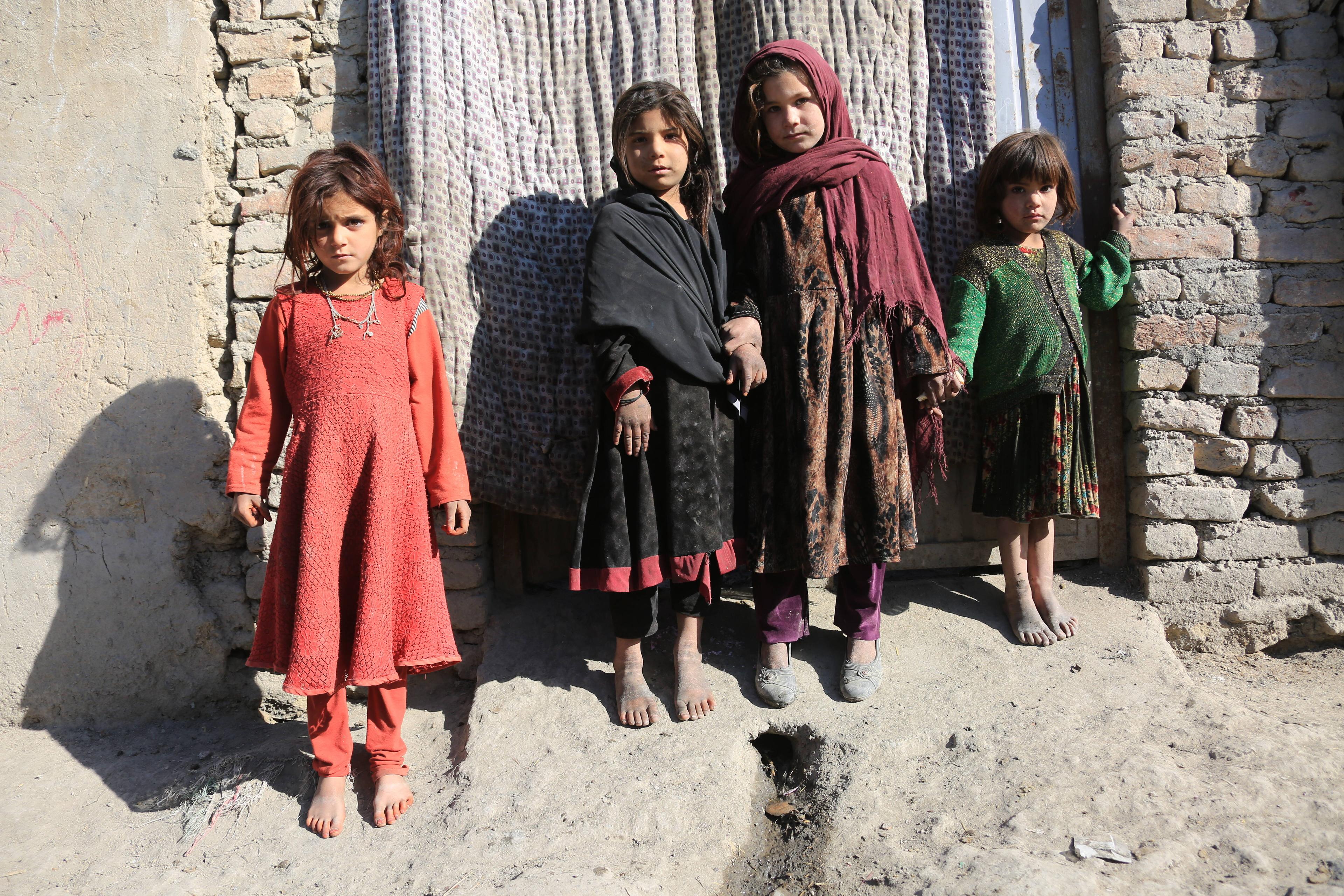 Den Menschenrechten dieser afghanischen Kinder ist nicht damit geholfen, dass der Westen ihr Land mit Wirtschaftssanktionen belegt.