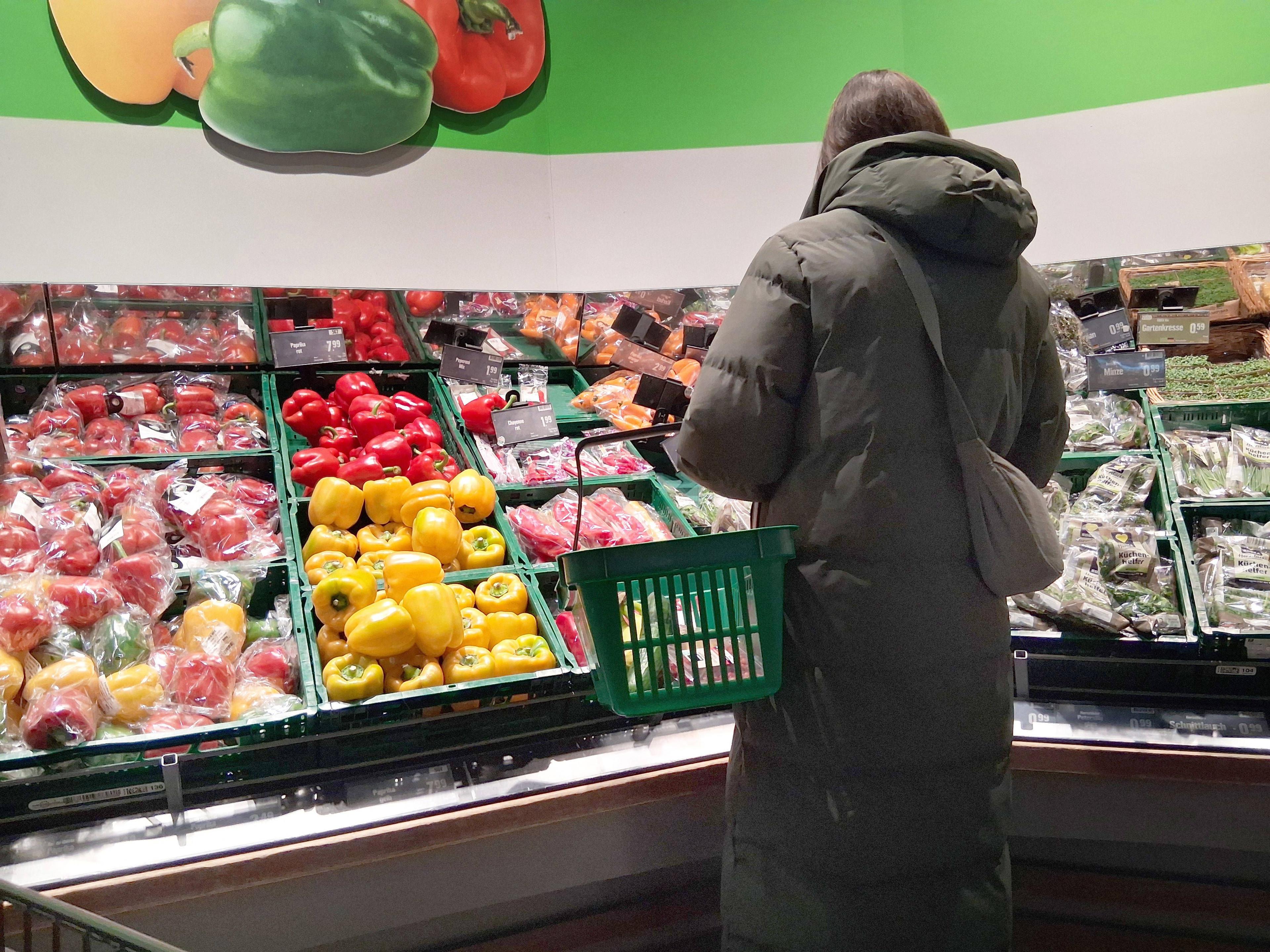 Kaum hat man sich an das erhöhte Preisniveau bei Lebensmitteln gewöhnt, kündigen Konzerne schon den nächsten »Kosten-Tsunami« an.